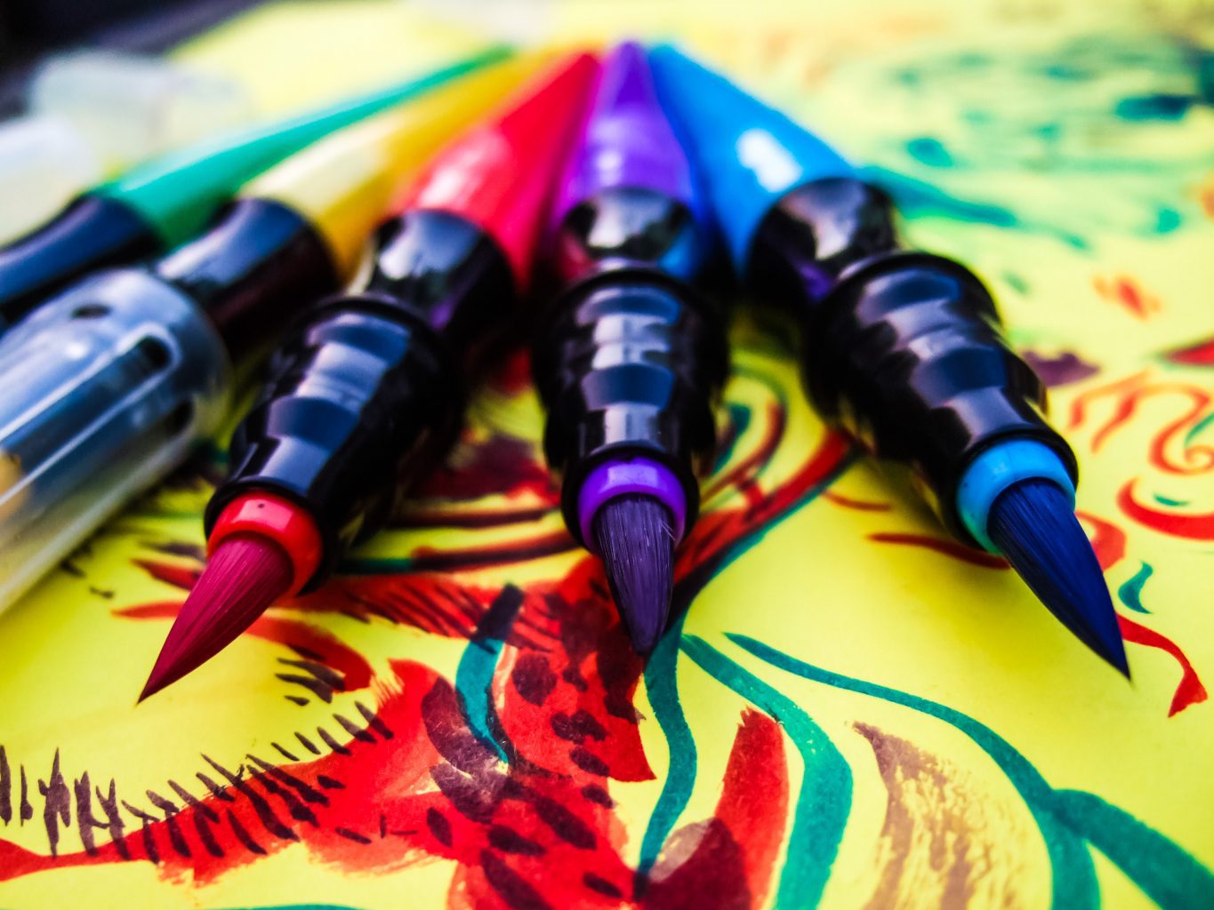 Where are your pens. Crayola Brush Pen. Брашпен Future Color. Материал для профессии художник брашпен. Brush Paint Pens коробка.